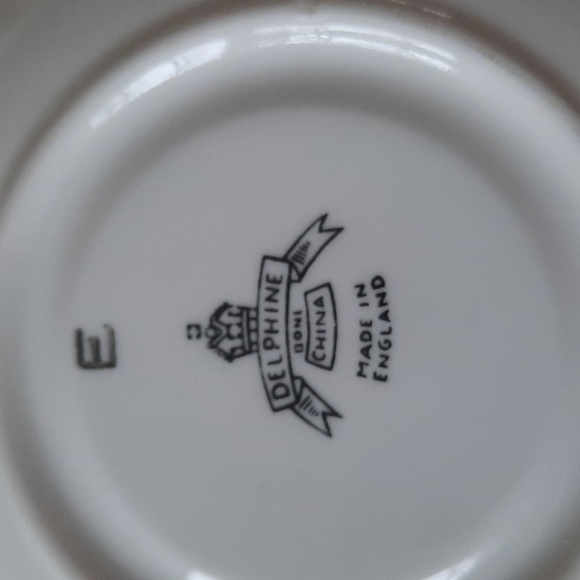 Delphine Bone China cup and saucer - Picture 6 of 8